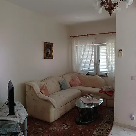 Vikica Apartment