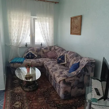 Vikica Apartment